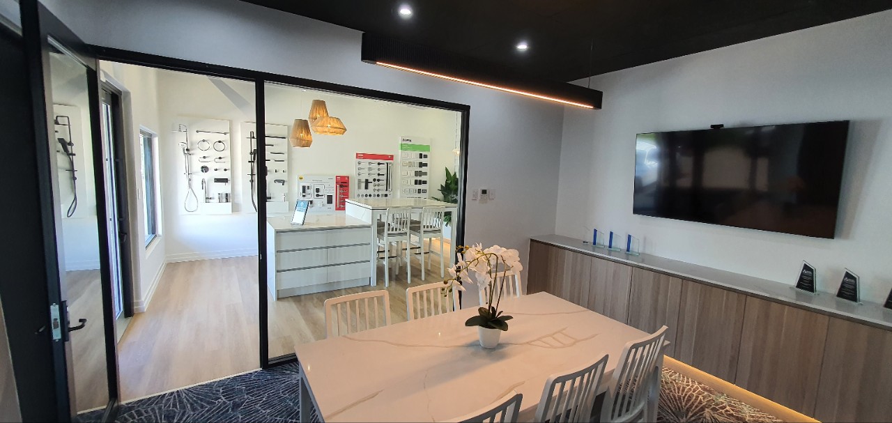 Showroom reef coast constructions